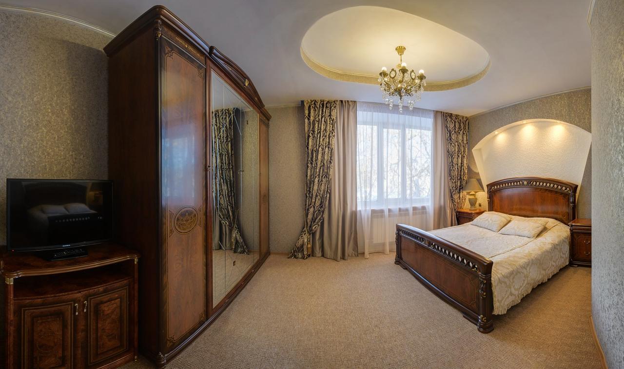 Ghostinitsa "Lina" Hotel Petropavlovsk Ngoại thất bức ảnh